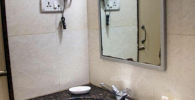 שירדי Hotel Bhagyalaxmi מראה חיצוני תמונה
