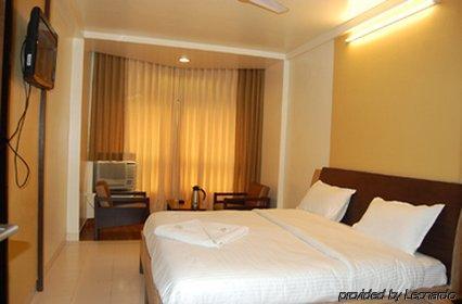 שירדי Hotel Bhagyalaxmi חדר תמונה