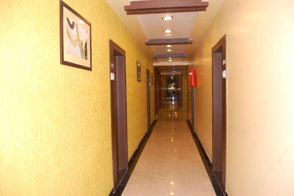 שירדי Hotel Bhagyalaxmi מראה חיצוני תמונה